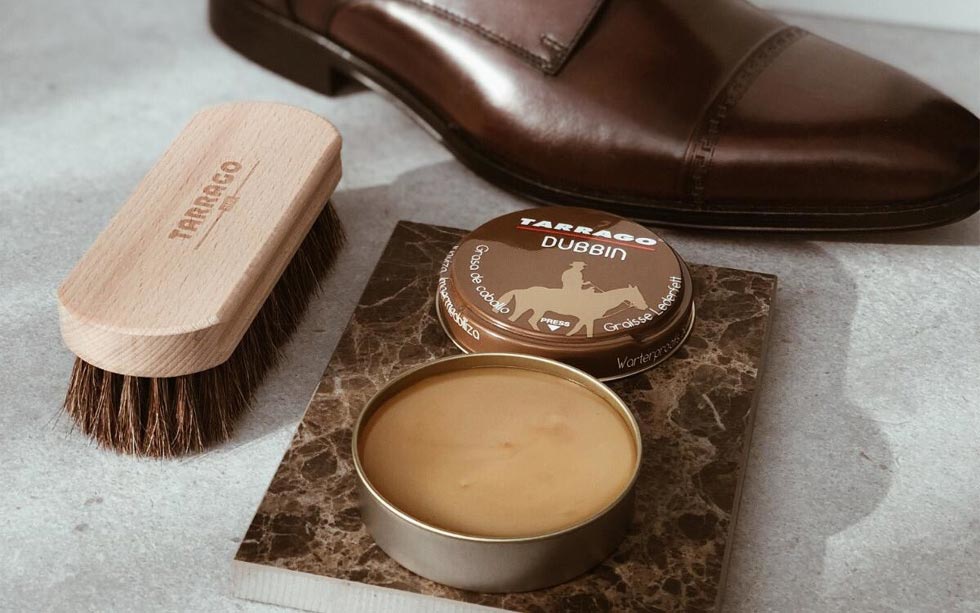 Dubbin Wax - best shoe wax, leather shoe protector and leather softener