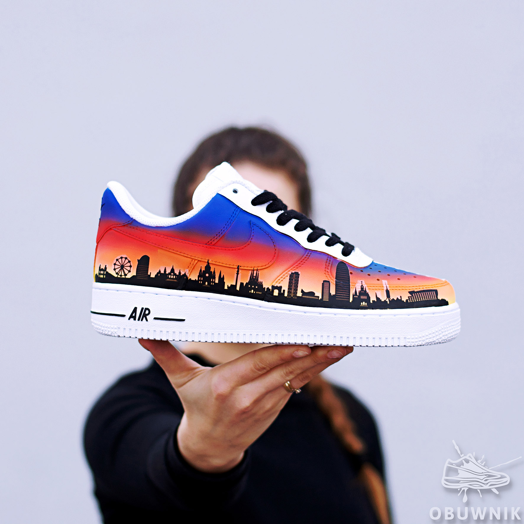 Create Your Own Custom Sneakers at Sneakertopia's Date & Paint