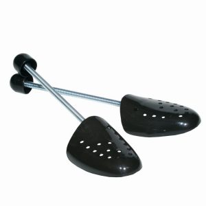 shoe trees black